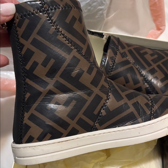 Fendi Black and Brown Logo Pattern Boots - Picture 2 of 11